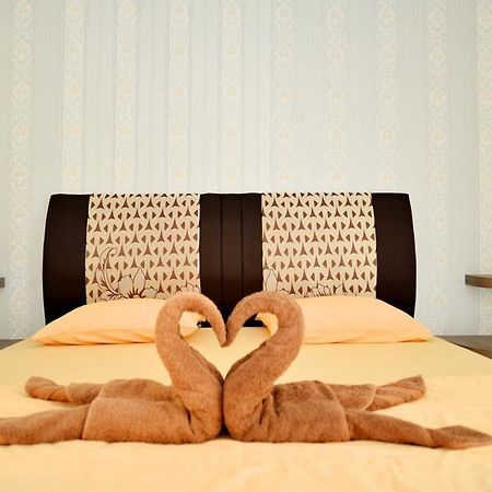 Haura Syariah Home Stay Bandar Lampung Luaran gambar