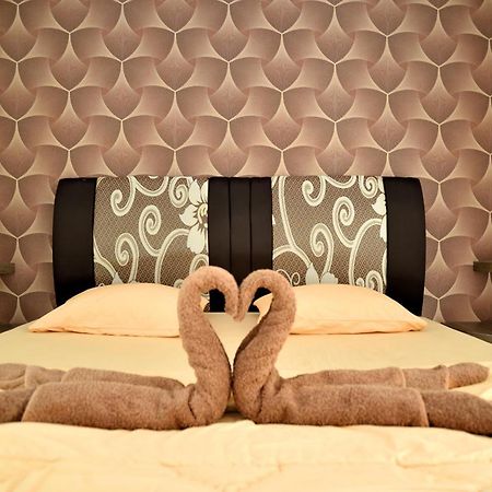Haura Syariah Home Stay Bandar Lampung Luaran gambar