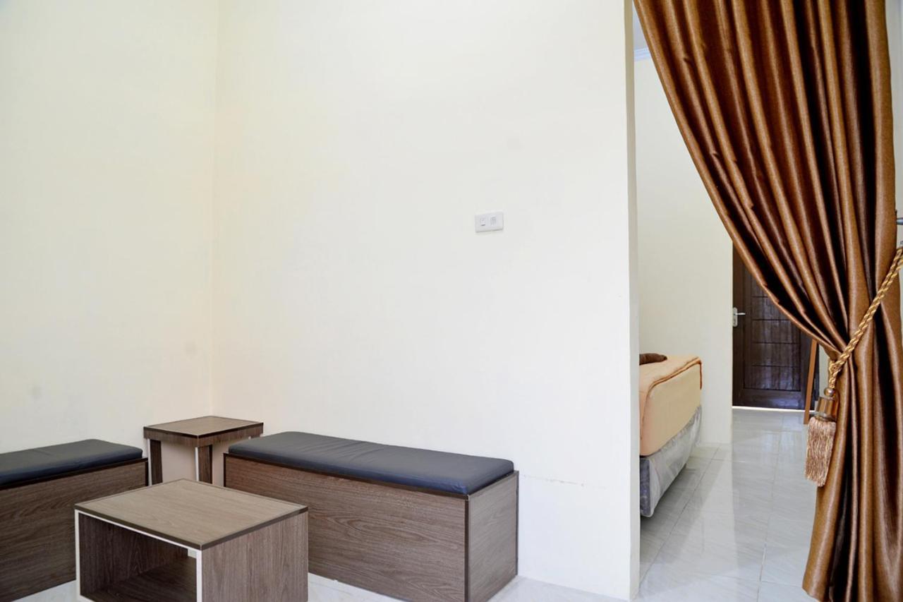 Haura Syariah Home Stay Bandar Lampung Luaran gambar